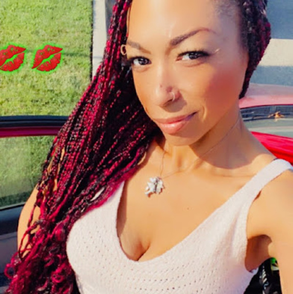 Meet your Posher, Creole bud - Picture 1 of 1